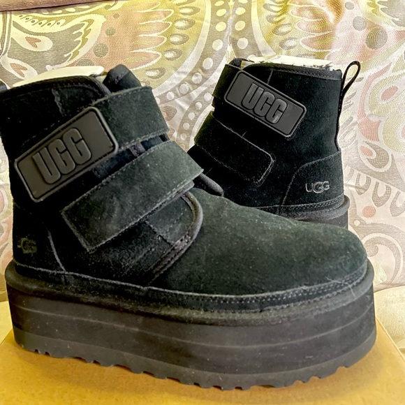 UGG Black Boots - Picture 3 of 7